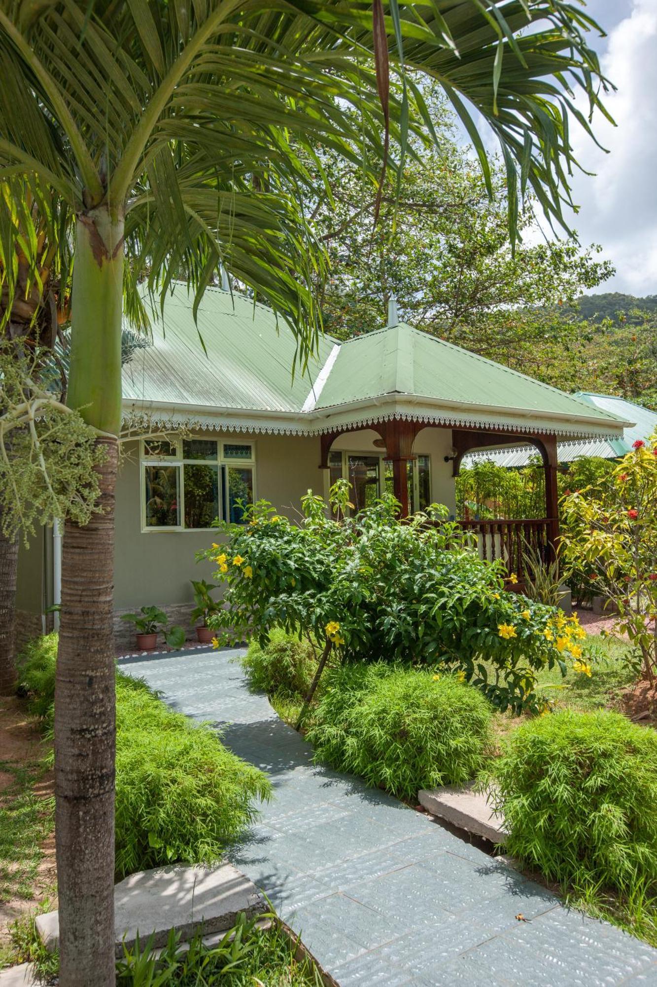Casa De Leela Self Catering Guest House لا ديج المظهر الخارجي الصورة