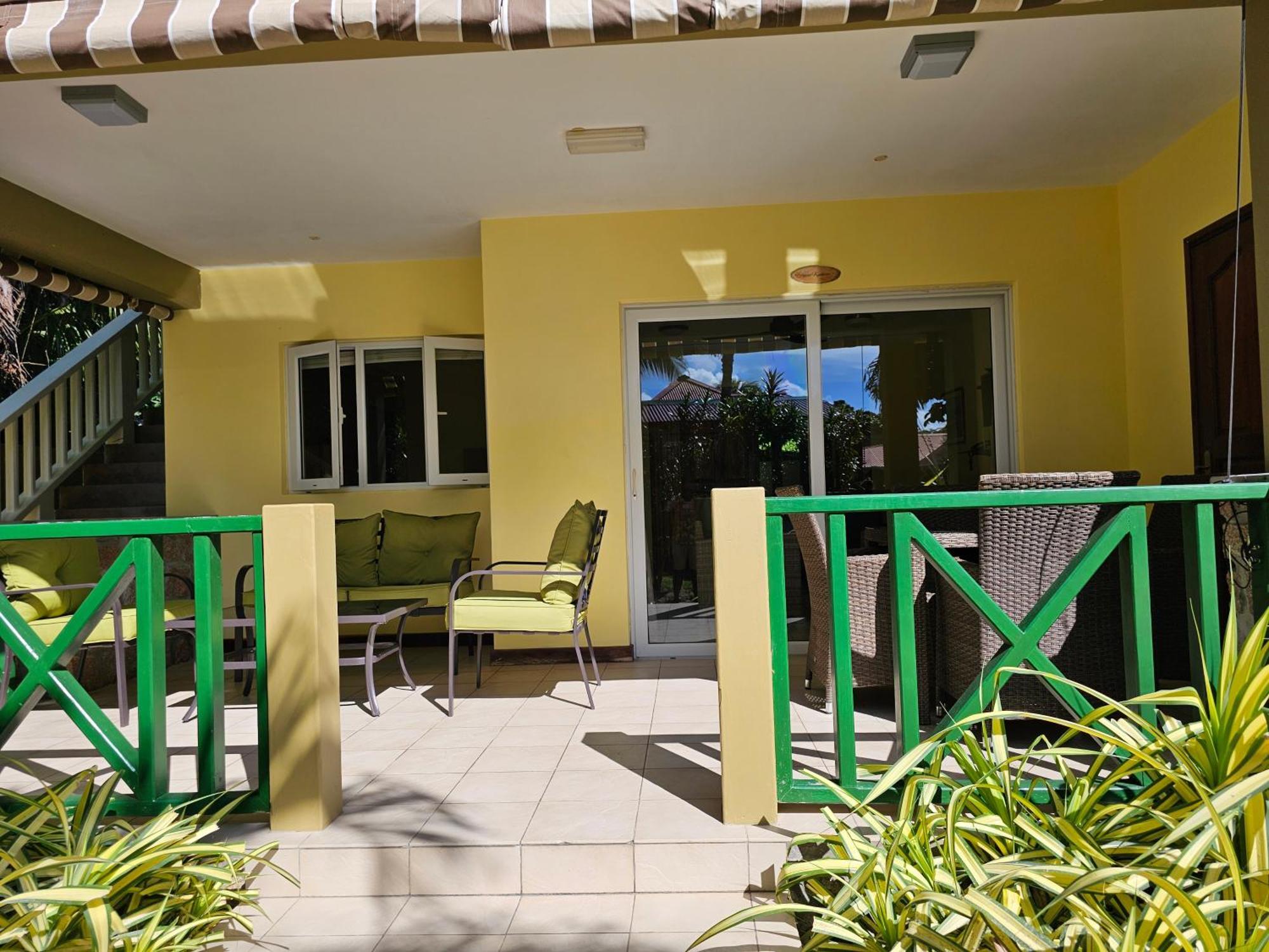 Casa De Leela Self Catering Guest House لا ديج المظهر الخارجي الصورة