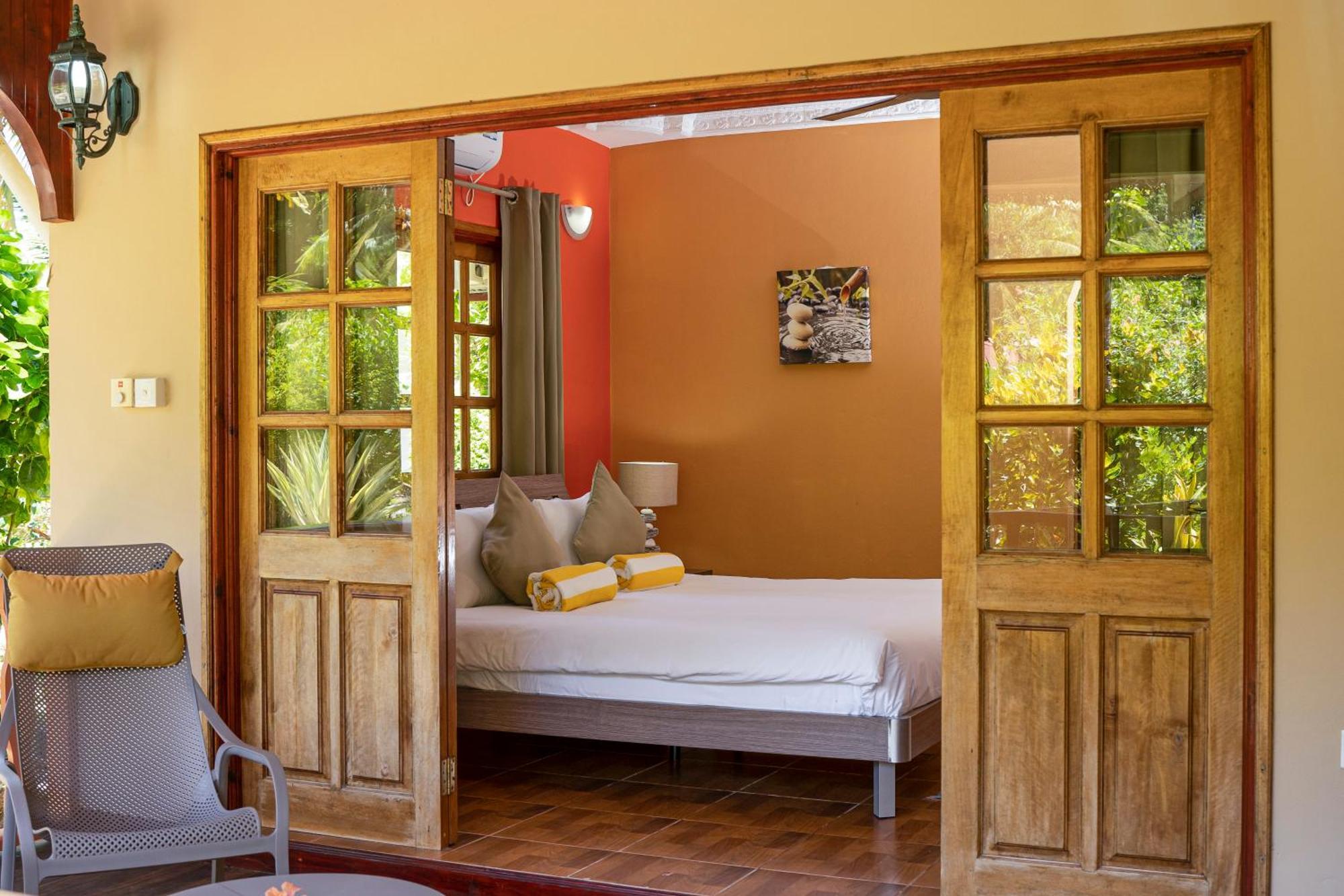 Casa De Leela Self Catering Guest House لا ديج المظهر الخارجي الصورة